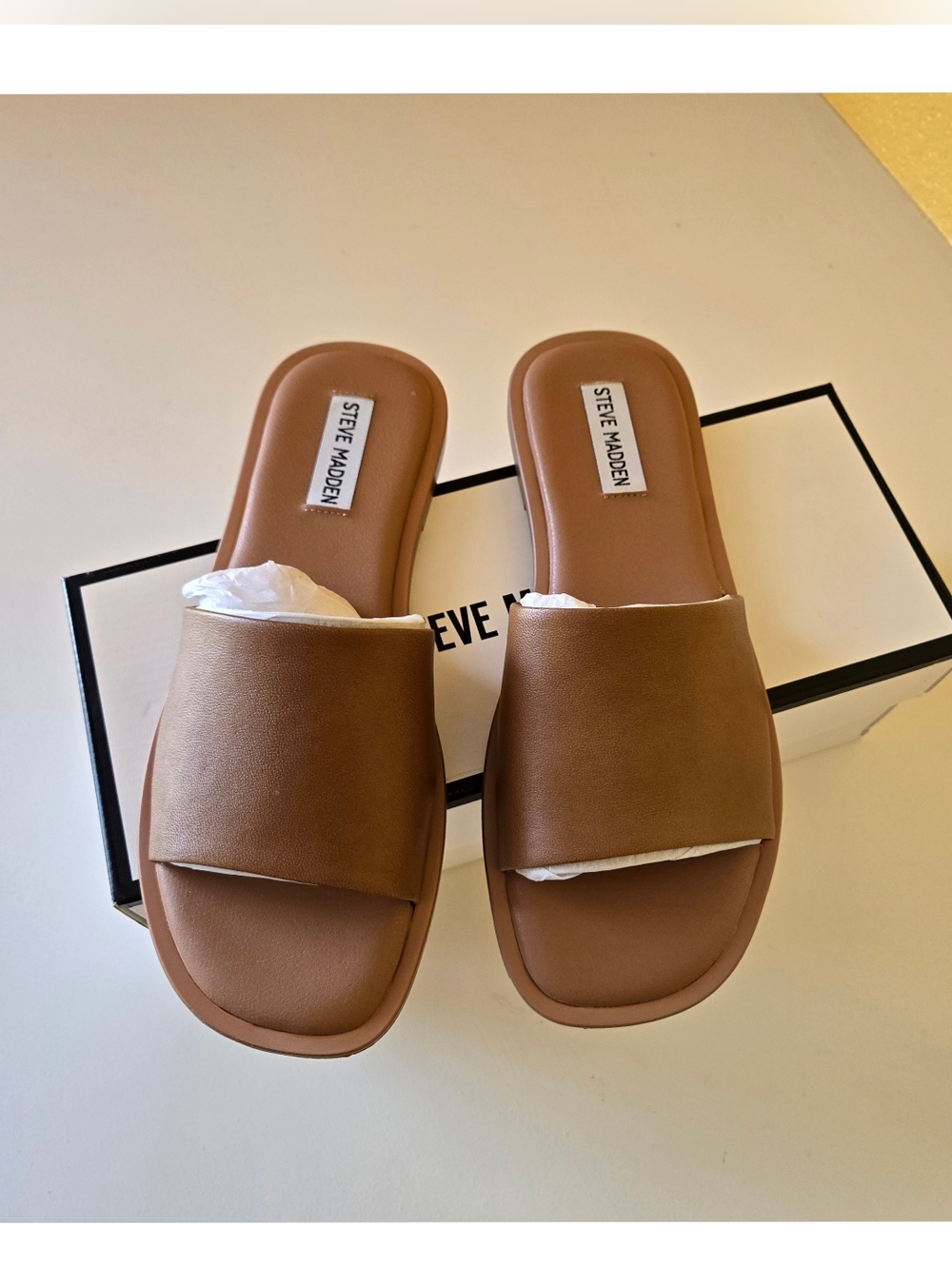 Steve Madden Dakoda Sandals Women's Cognac Lea Leather Slip On Slides Size 8W - Picture 3 of 11